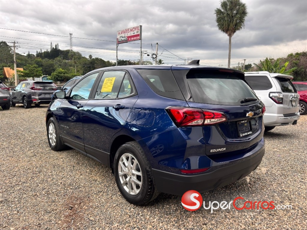 2022 Chevrolet Equinox LS — foto 6 / 9