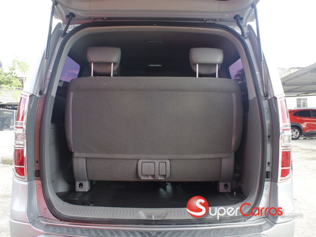 2017 Hyundai Grand Starex — foto 4 / 9
