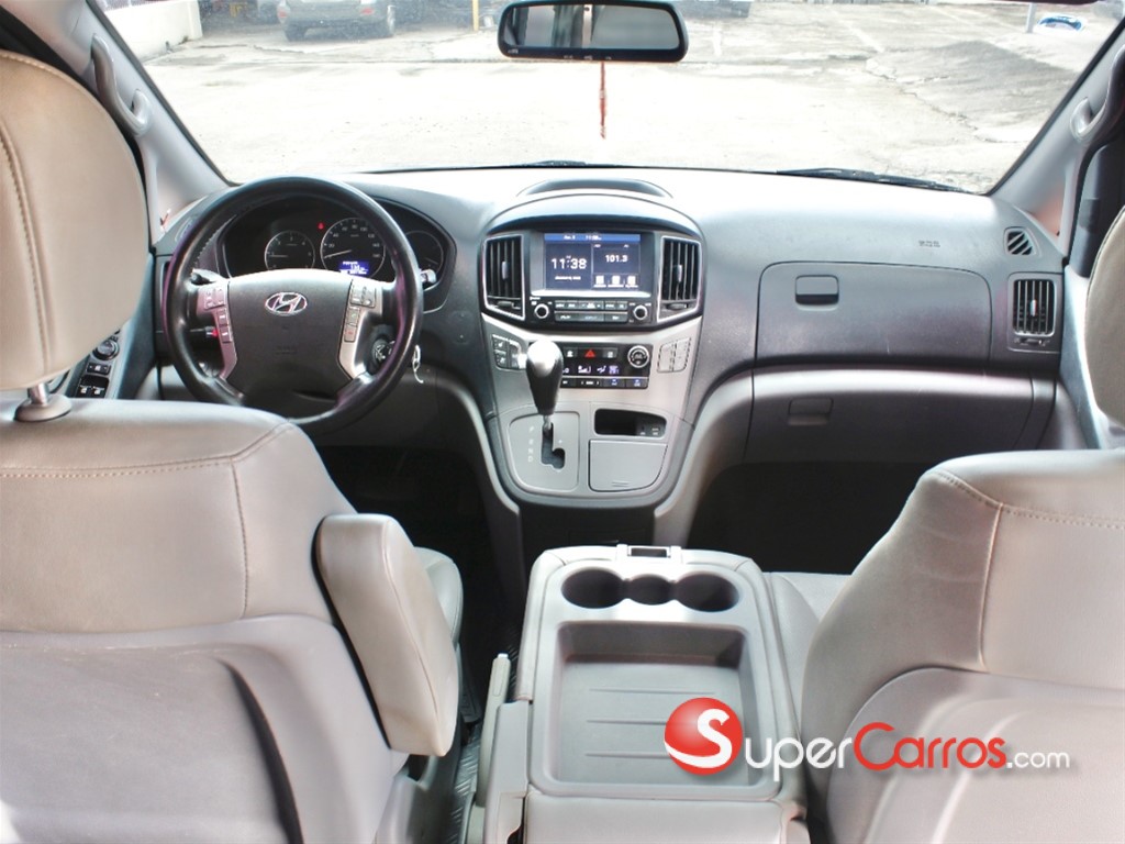 2017 Hyundai Grand Starex — foto 7 / 9