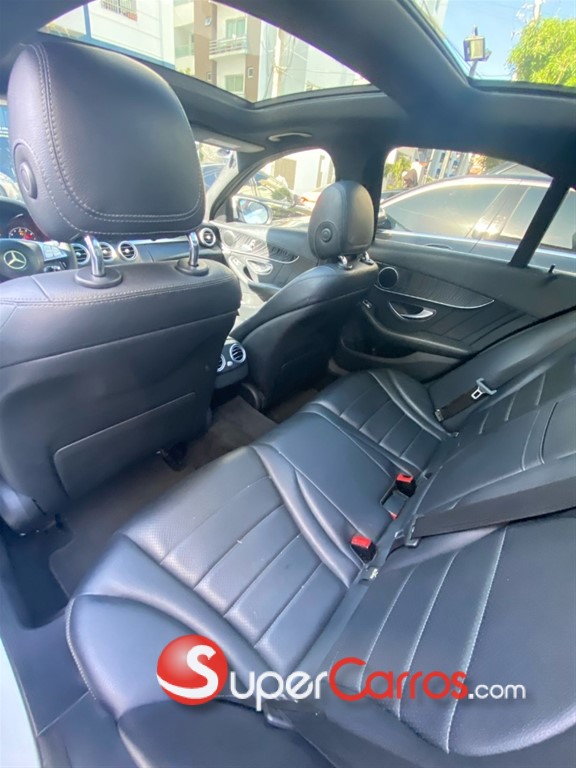 2017 Mercedes-Benz Clase C 300 4 Matic — foto 9 / 11