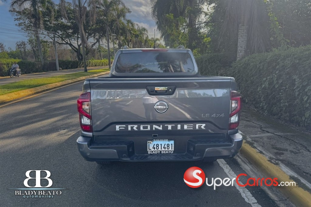 2024 Nissan Frontier LE — foto 3 / 12