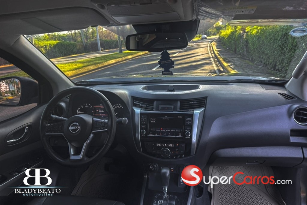2024 Nissan Frontier LE — foto 10 / 12