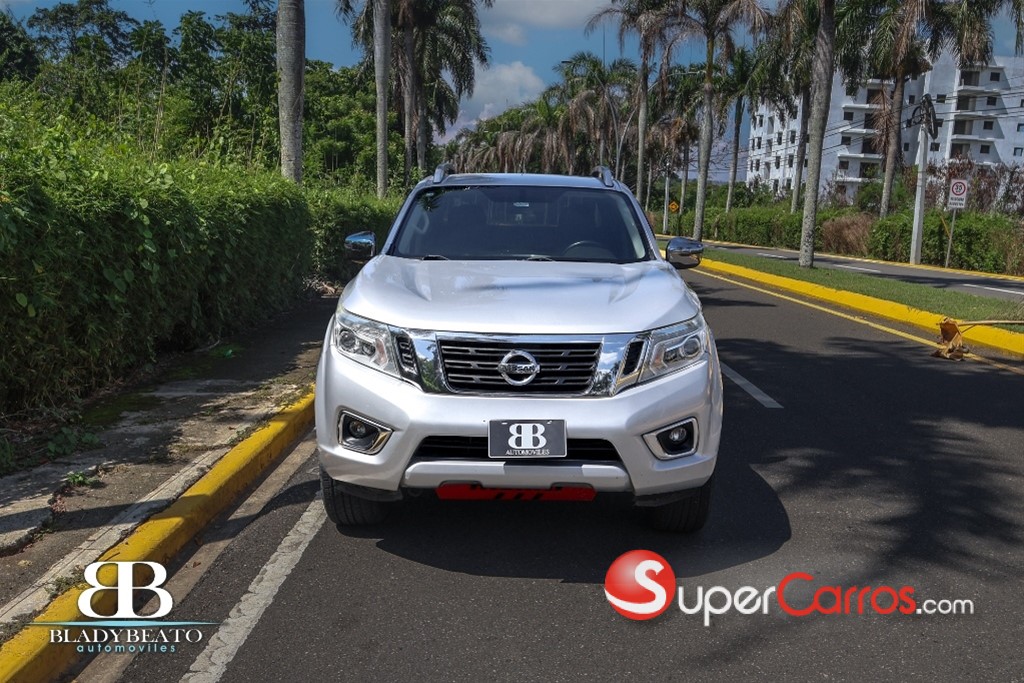 2020 Nissan Frontier LE — foto 2 / 11