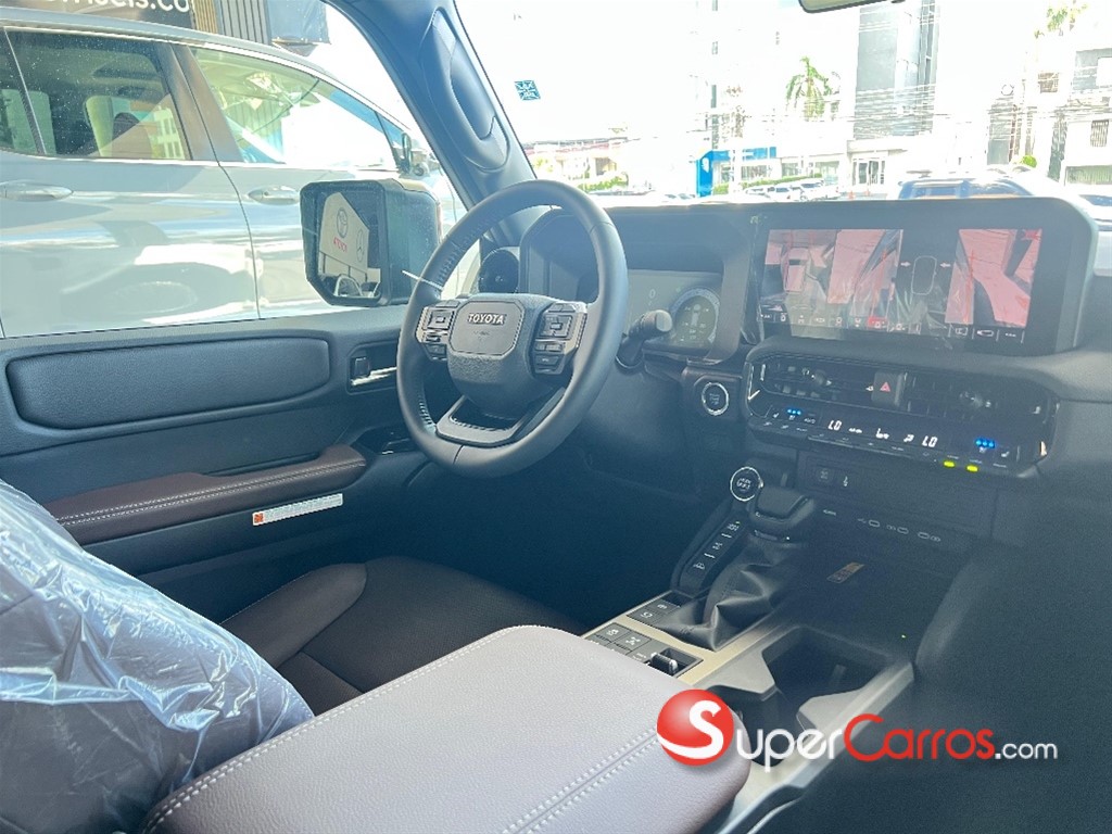 2025 Toyota Land Cruiser Prado Adventure — foto 6 / 12