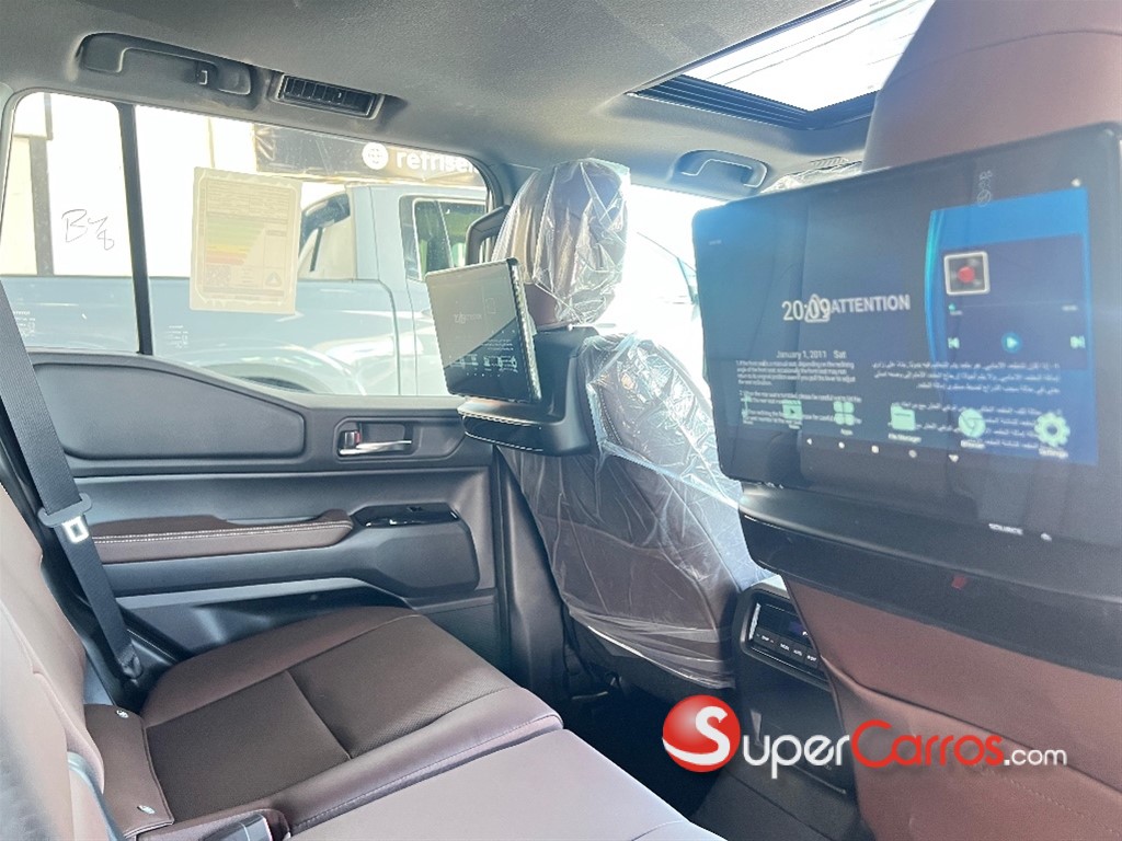 2025 Toyota Land Cruiser Prado Adventure — foto 11 / 12