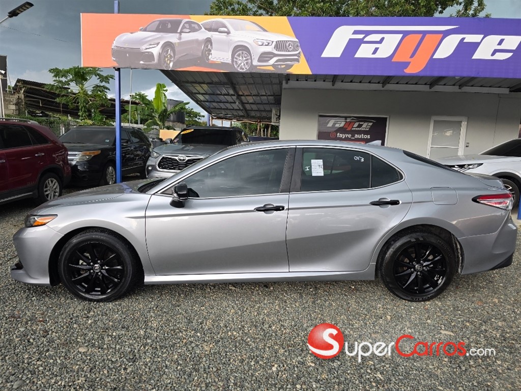 2020 Toyota Camry LE — foto 2 / 12