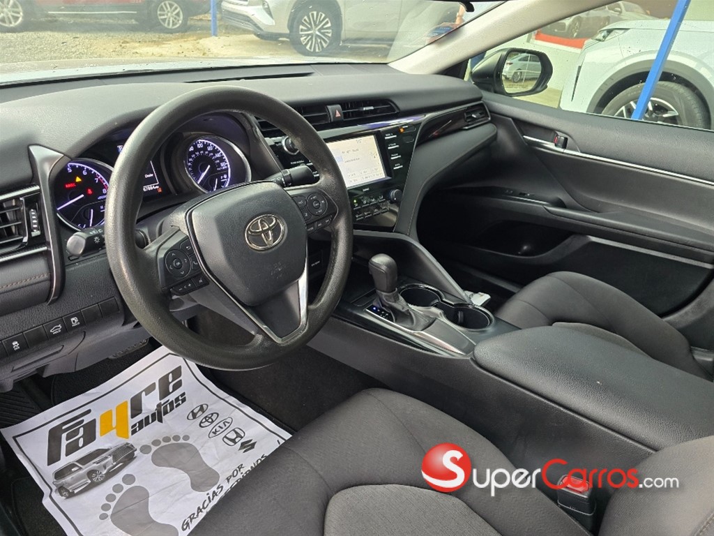 2020 Toyota Camry LE — foto 10 / 12