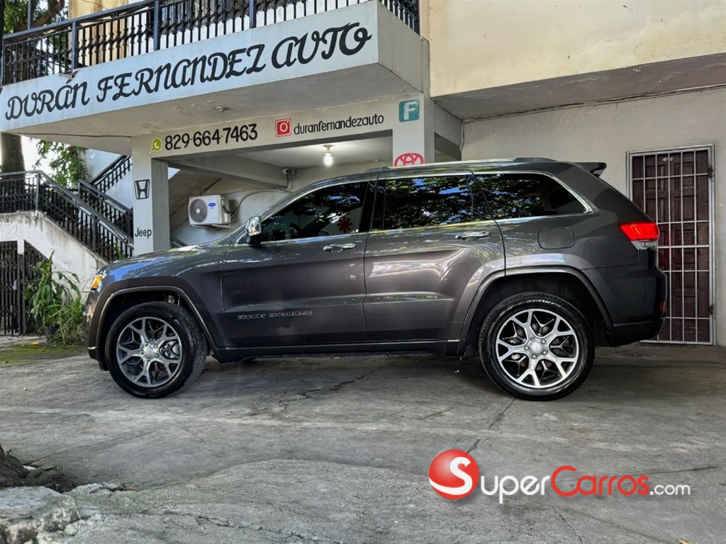 2020 Jeep Grand Cherokee Overland — foto 6 / 12