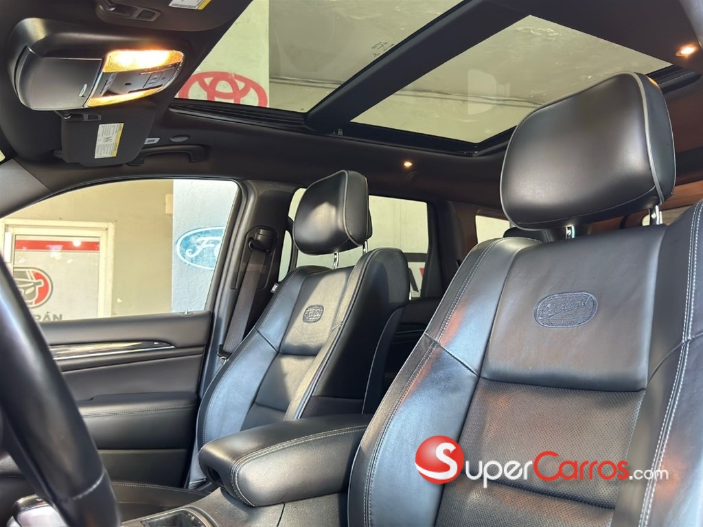 2020 Jeep Grand Cherokee Overland — foto 12 / 12