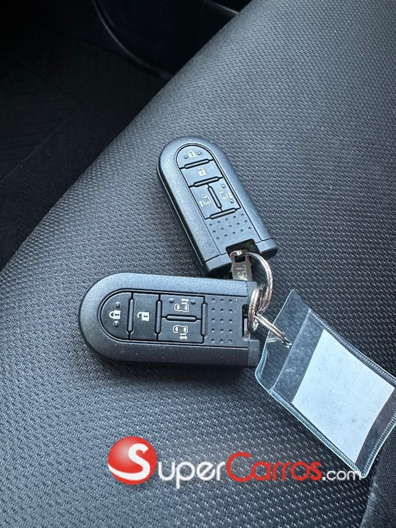 2020 Toyota Roomy — foto 11 / 11
