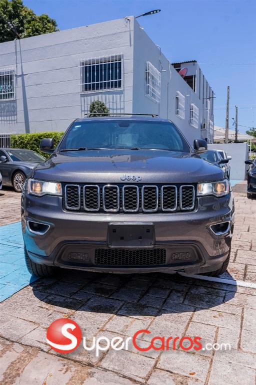 2017 Jeep Grand Cherokee Altitude — foto 2 / 11