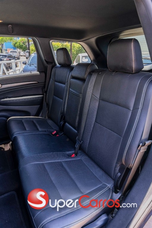 2017 Jeep Grand Cherokee Altitude — foto 10 / 11