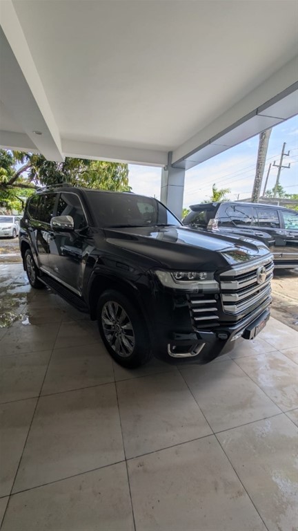 2025 Toyota Land Cruiser 70 ANIVERSARIO — foto 3 / 12
