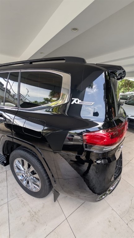 2025 Toyota Land Cruiser 70 ANIVERSARIO — foto 9 / 12