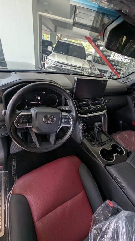 2025 Toyota Land Cruiser 70 ANIVERSARIO — foto 12 / 12