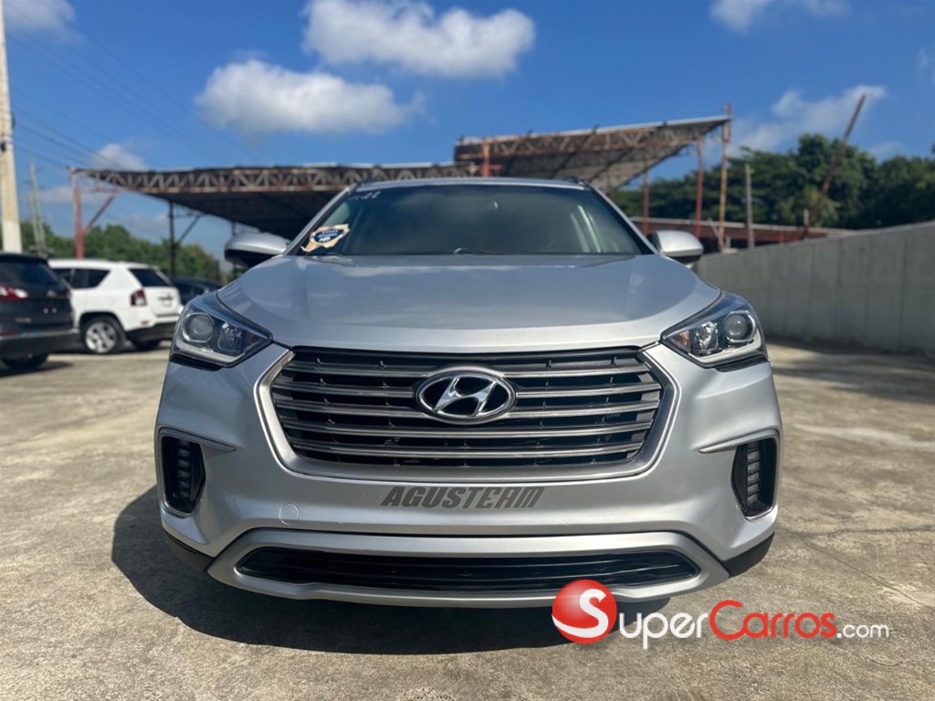 2017 Hyundai Grand Santa Fe — foto 3 / 12