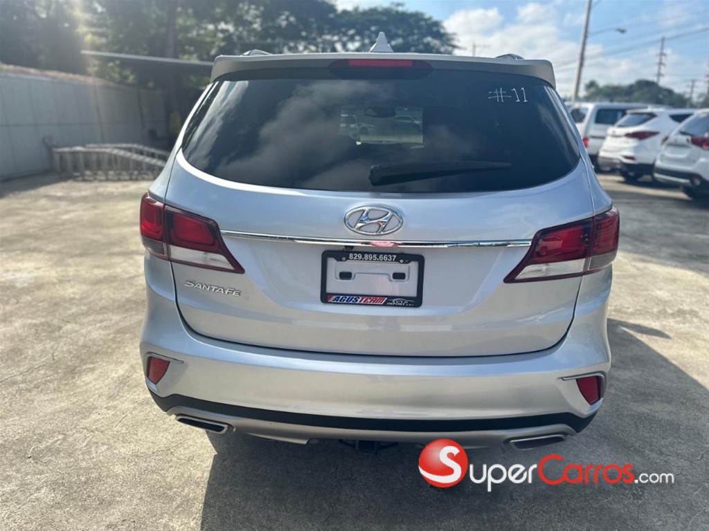 2017 Hyundai Grand Santa Fe — foto 5 / 12