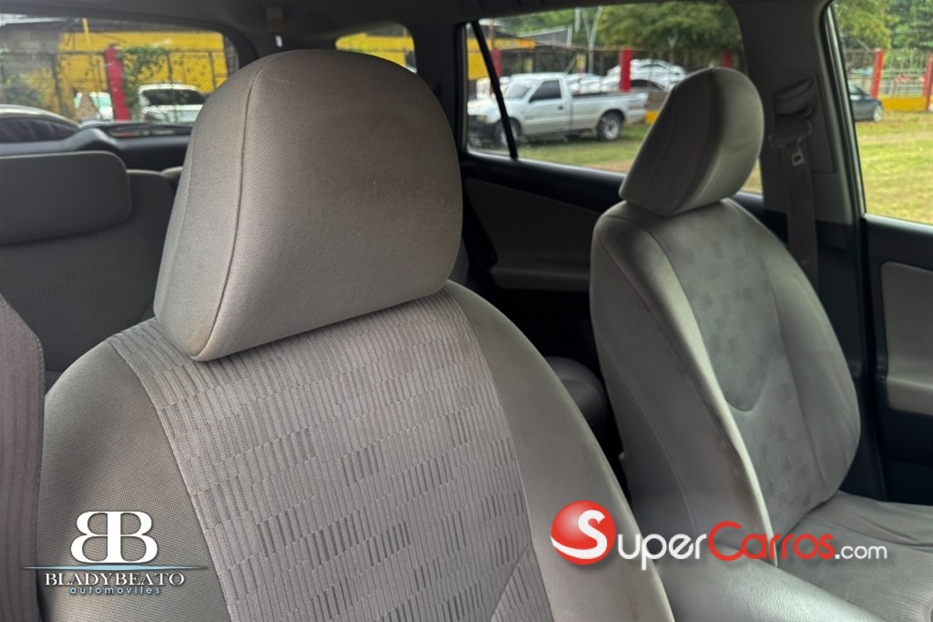 2009 Toyota RAV4 — foto 7 / 11