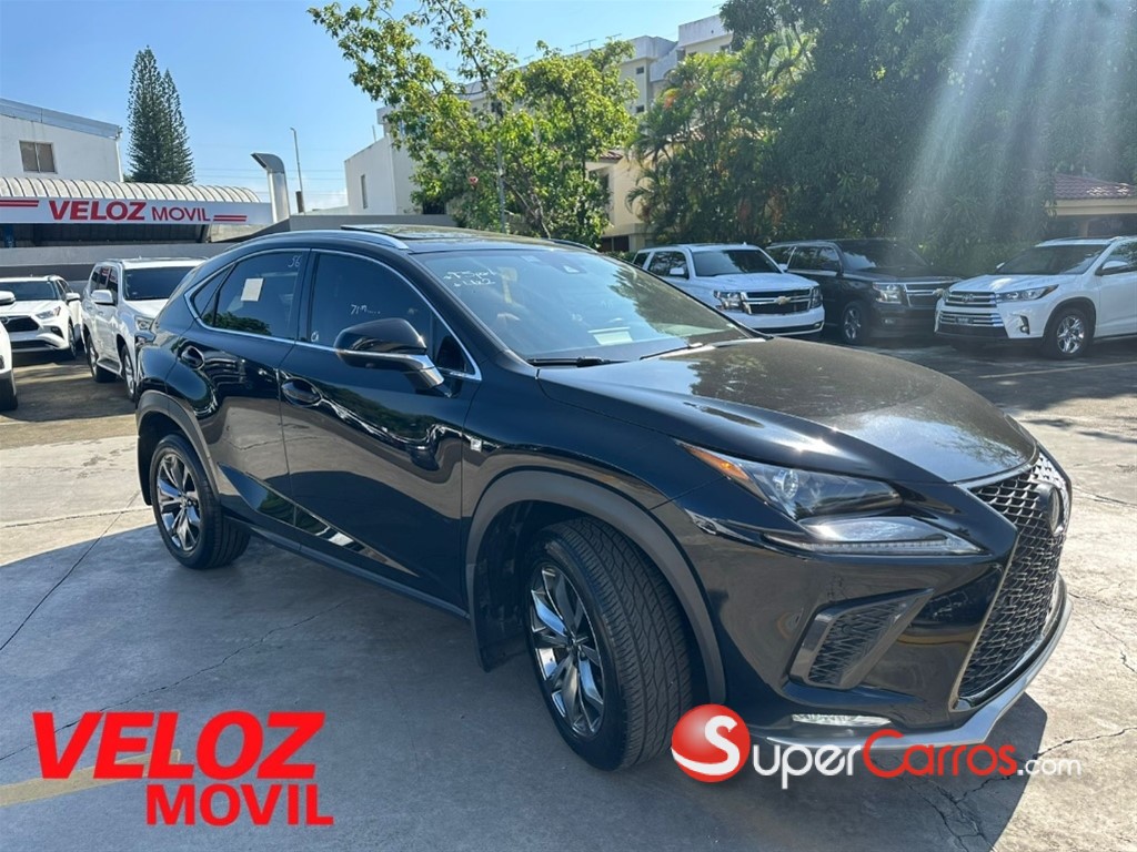 2021 Lexus NX 300 F Sport — foto 2 / 8