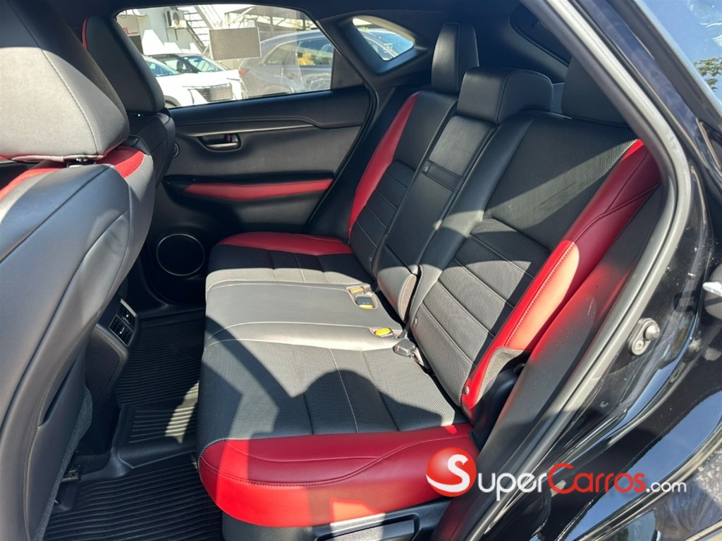 2021 Lexus NX 300 F Sport — foto 6 / 8