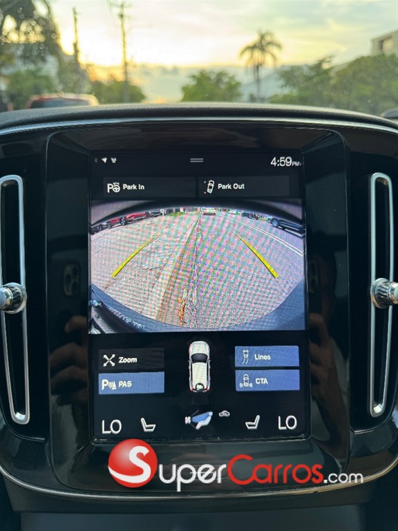 2019 Volvo XC40 Momentum — foto 9 / 10