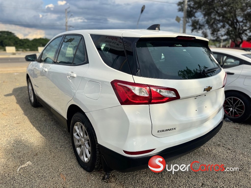 2019 Chevrolet Equinox LS — foto 6 / 10