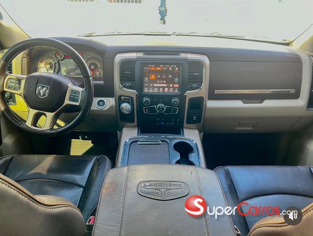2016 Ram 1500 Laramie Crew Cab — foto 2 / 4