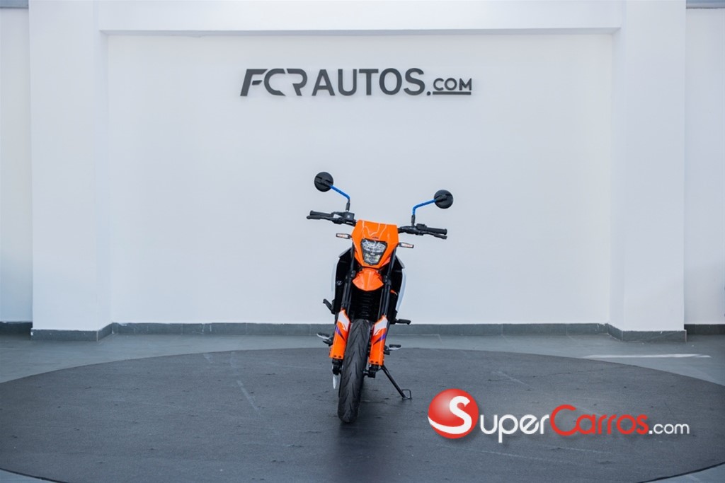 2025 KTM 390 SMC R — foto 3 / 12