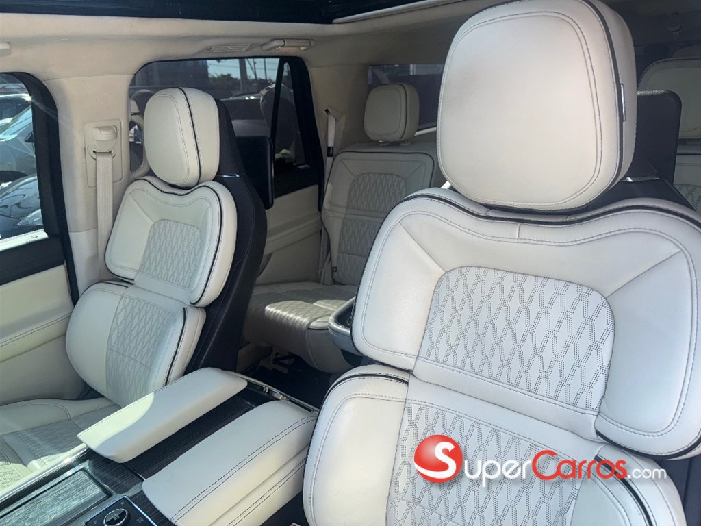 2019 Lincoln Navigator Black Label — foto 7 / 12