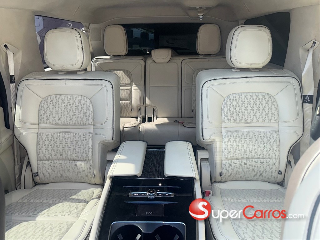 2019 Lincoln Navigator Black Label — foto 8 / 12