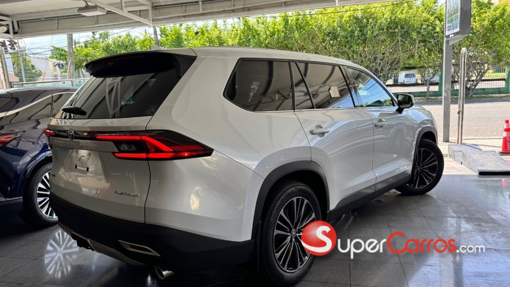 2025 Toyota Grand Highlander Max Platinum Hybrid — foto 9 / 9