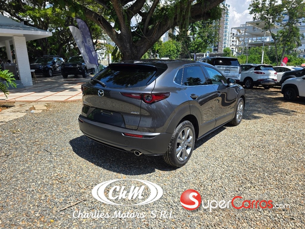 2027 Mazda CX-30 GS — foto 3 / 10