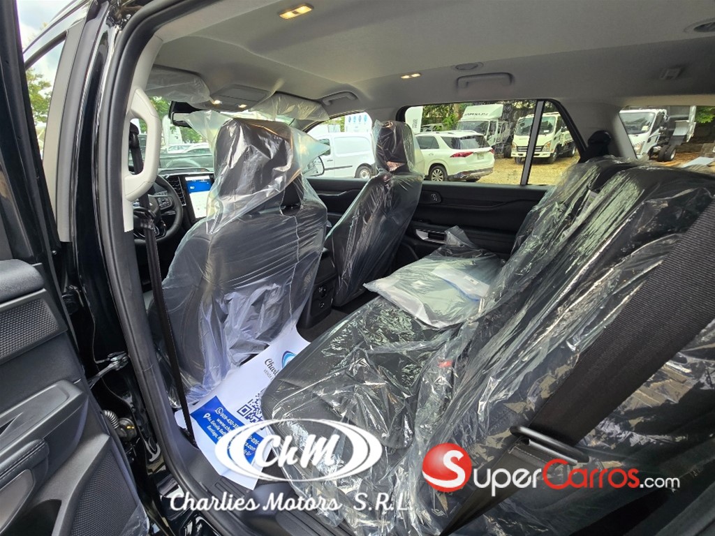 2025 Ford Everest TREND — foto 6 / 12