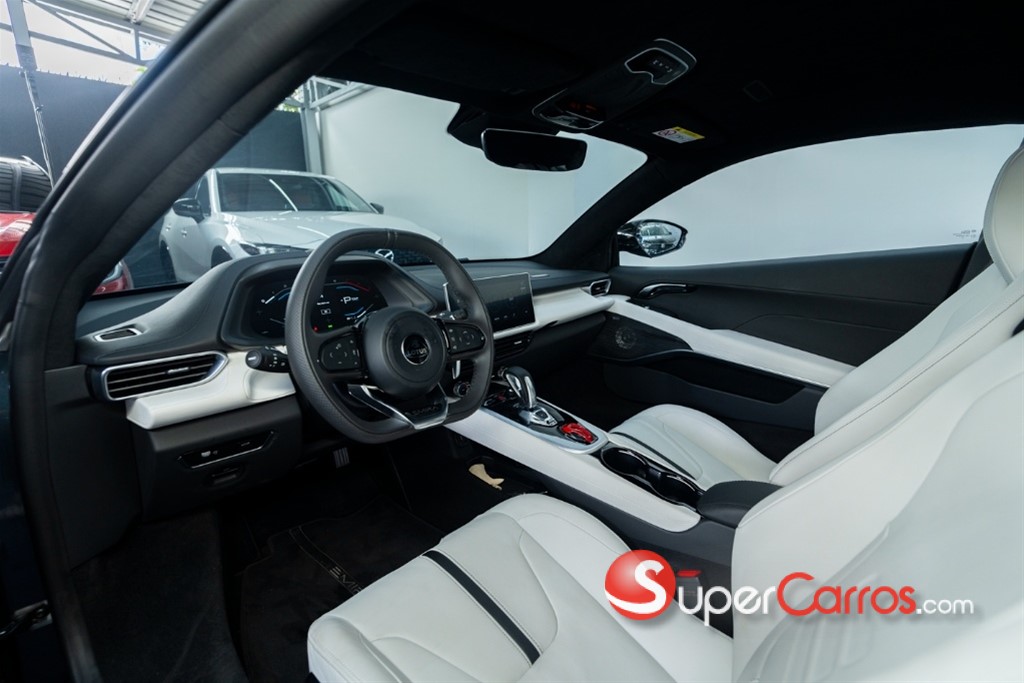 2025 Lotus Emira — foto 5 / 12