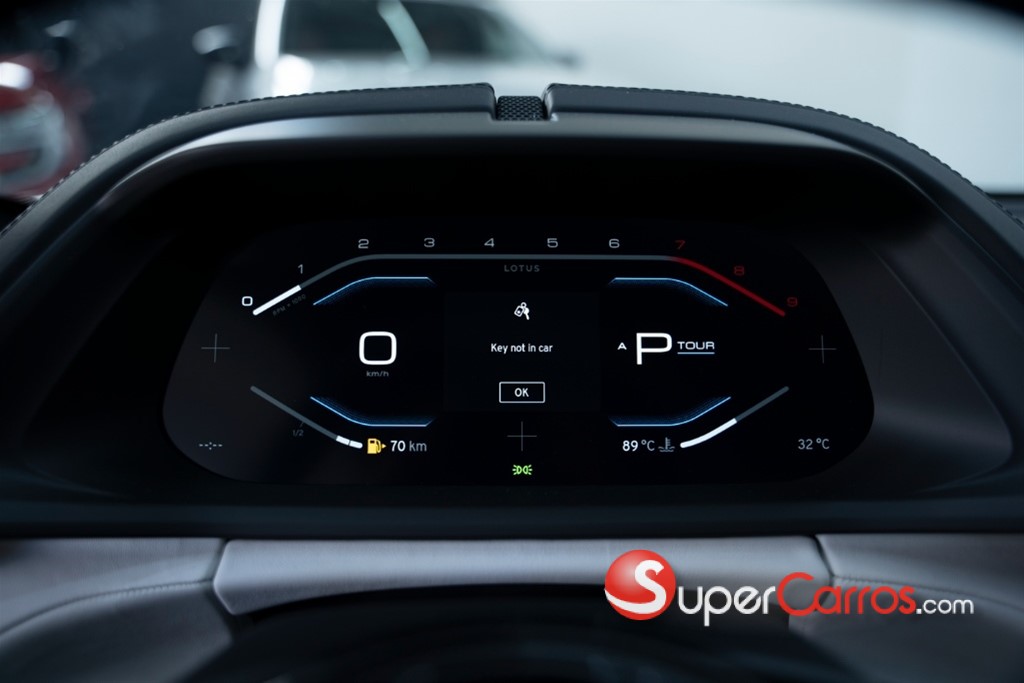 2025 Lotus Emira — foto 11 / 12