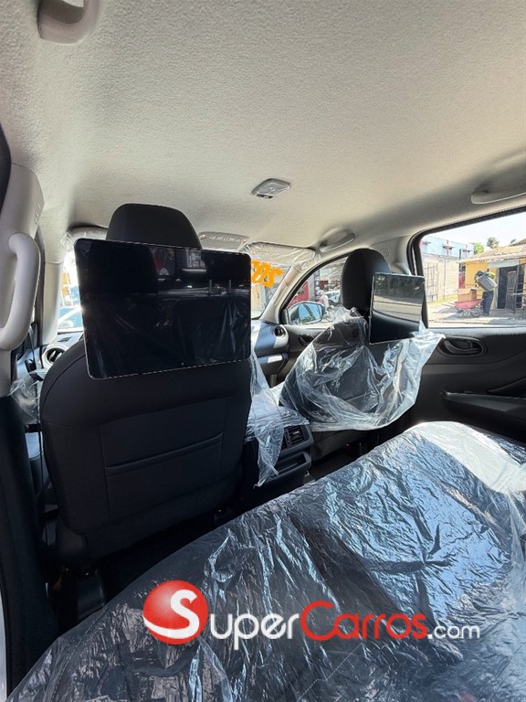 2026 Nissan Navara PRO X4 — foto 4 / 12