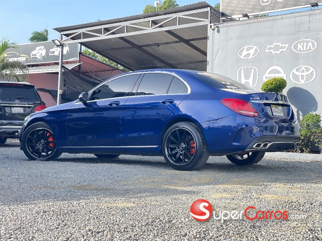 2015 Mercedes-Benz Clase C 250 — foto 3 / 11