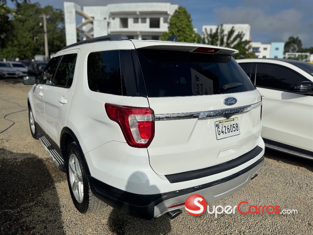 2018 Ford Explorer — foto 4 / 9