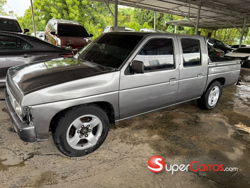 2001 Nissan Frontier — foto 4 / 8