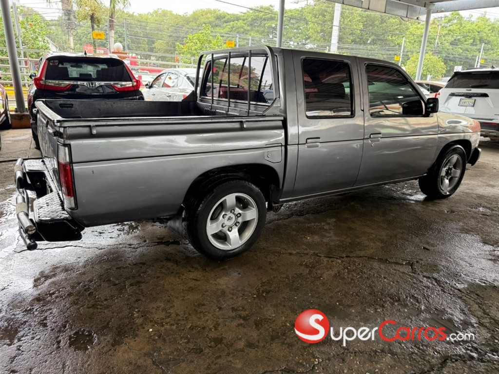 2001 Nissan Frontier — foto 6 / 8