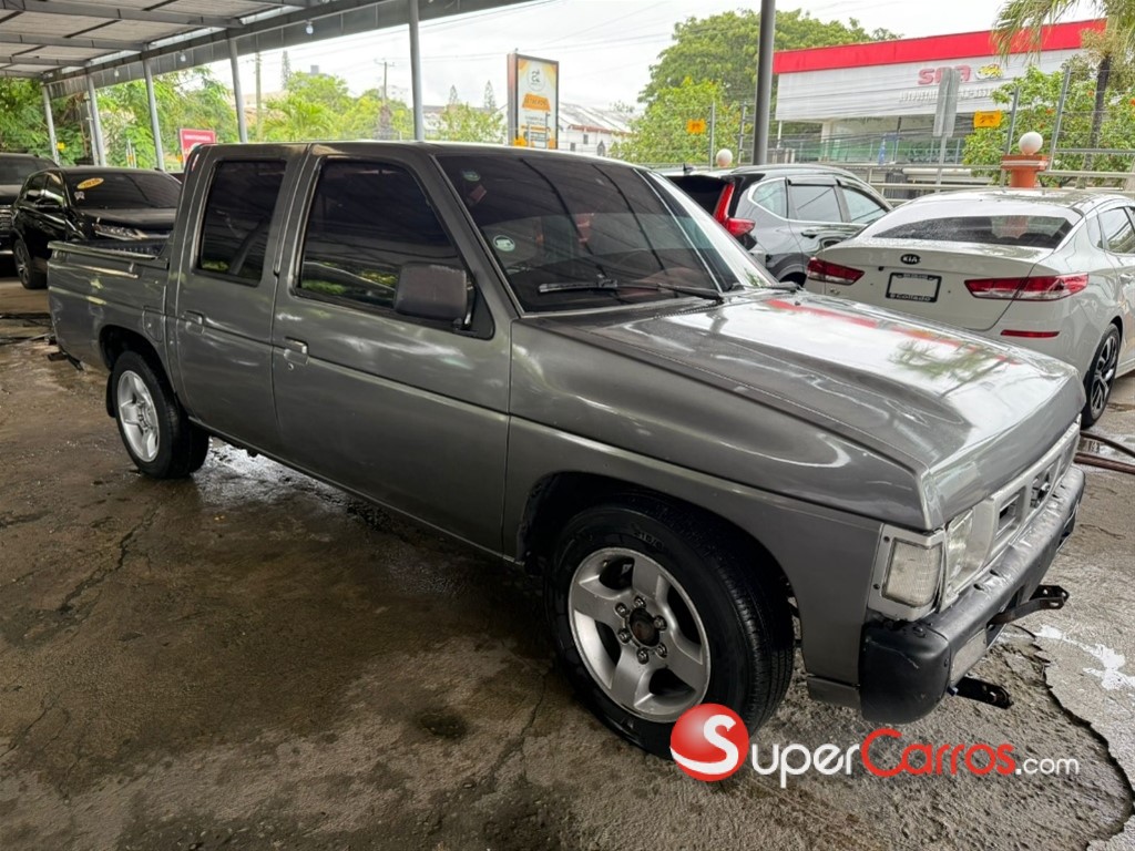 2001 Nissan Frontier — foto 7 / 8