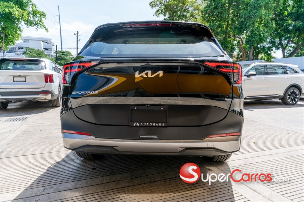 2027 Kia Sportage Sport — foto 2 / 9