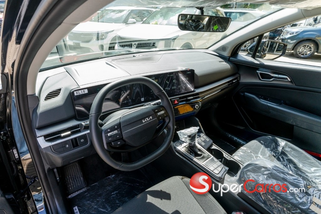 2027 Kia Sportage Sport — foto 9 / 9