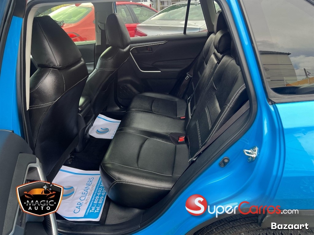 2019 Toyota RAV4 LE — foto 6 / 10