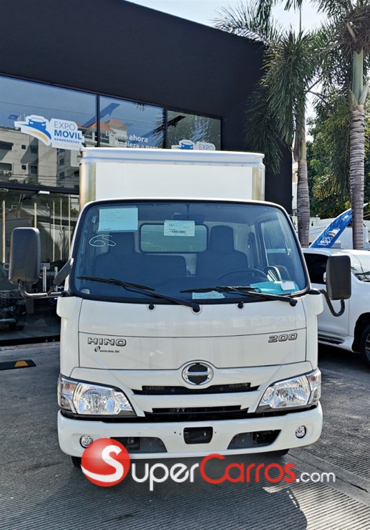 2025 Hino 200 — foto 7 / 11