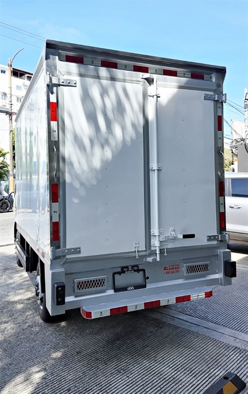 2025 Hino 200 — foto 8 / 11