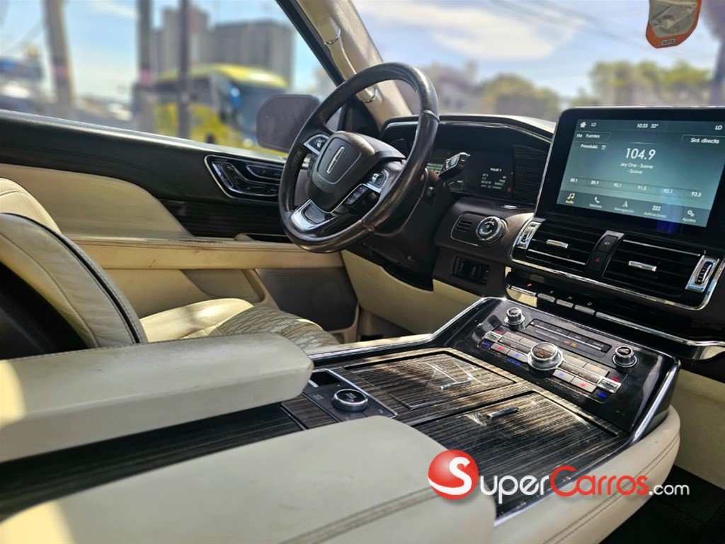 2019 Lincoln Navigator Black Label — foto 4 / 10