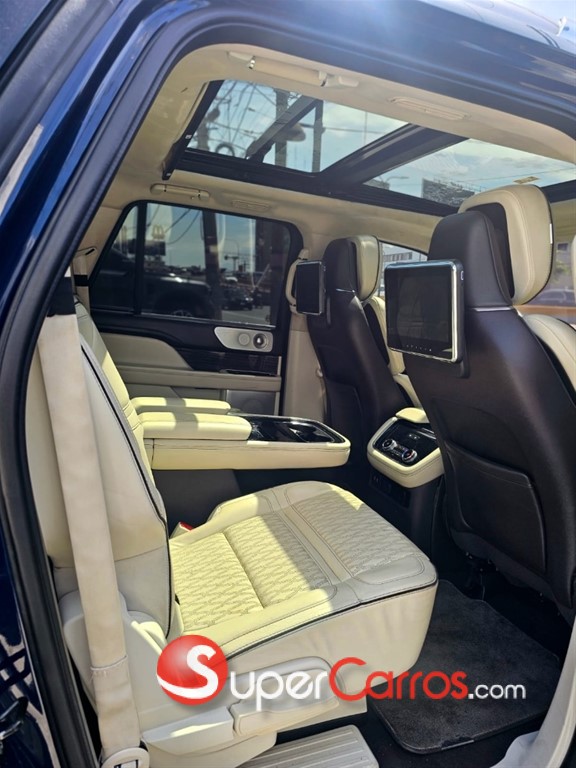 2019 Lincoln Navigator Black Label — foto 10 / 10