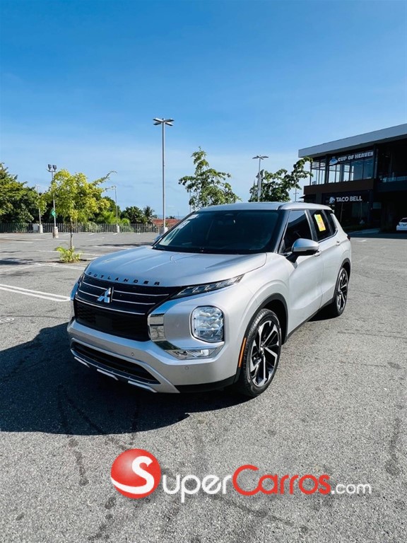 2022 Mitsubishi Motors Outlander SE — foto 2 / 11