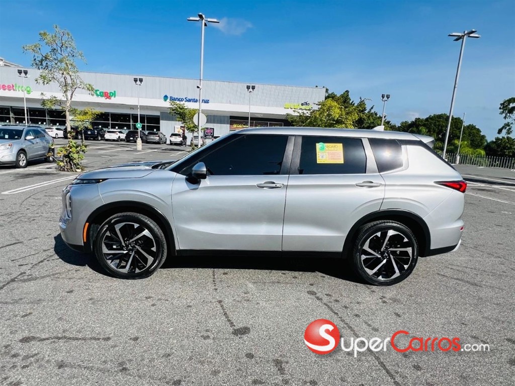 2022 Mitsubishi Motors Outlander SE — foto 6 / 11